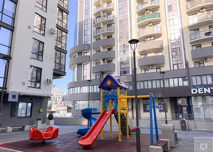 Renthouse Apartments Level Up